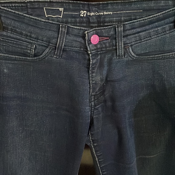 Levis Slight curve skinny jeans. Waist 27-28 - Picture 3 of 5